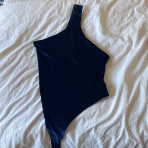 Velvet one shoulder bodysuit